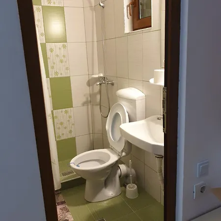 Casa Mary בית הארחה קוסטינסטי